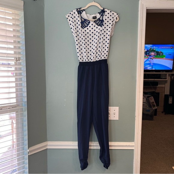 Women’s Very J navy dot top romper ruched detailing on ankles size small - Picture 1 of 11